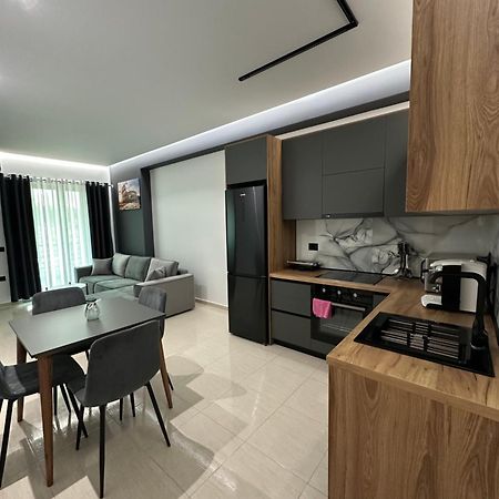 Gael Luxury Apartment Berat Bagian luar foto