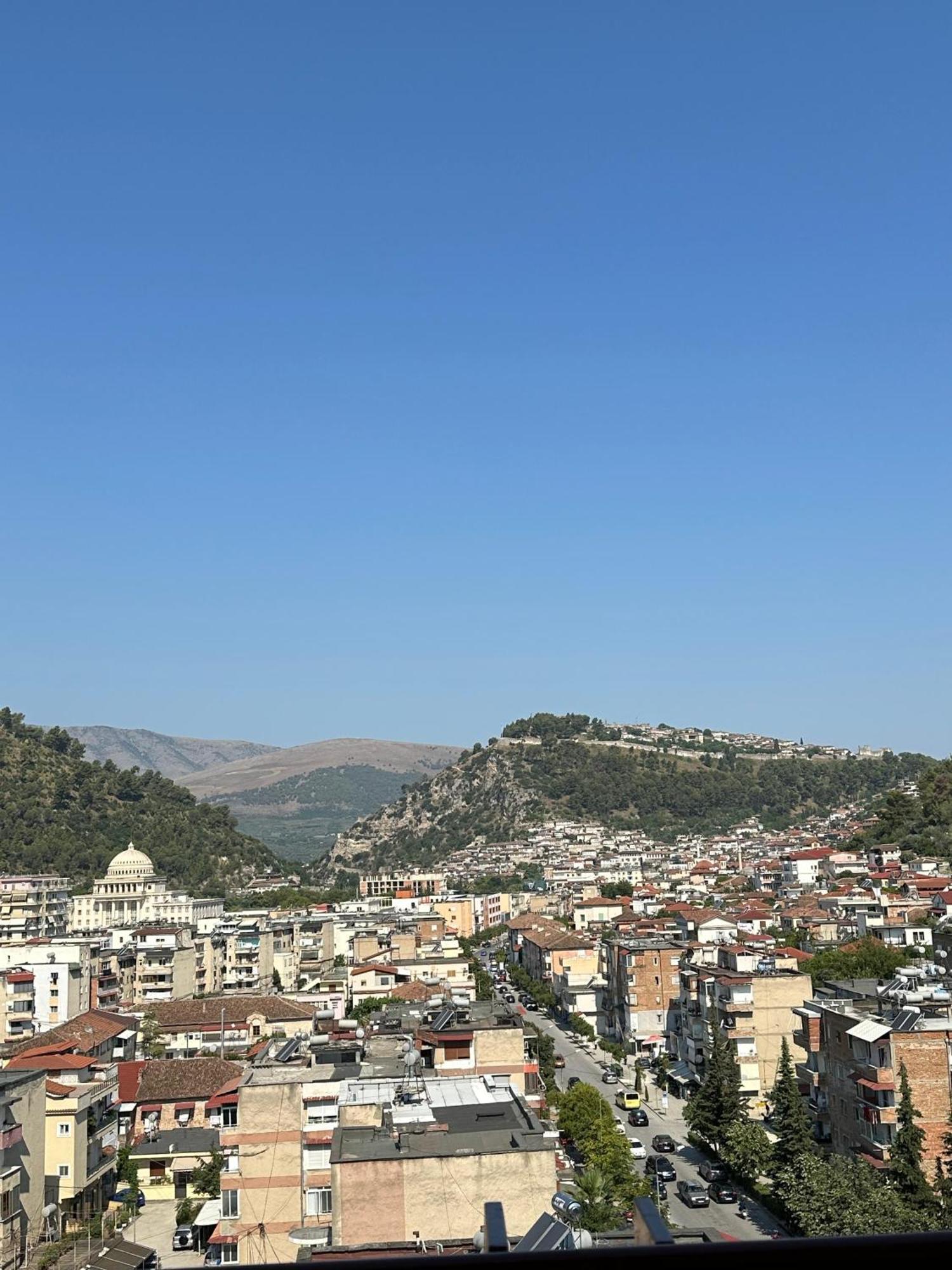 Gael Luxury Apartment Berat Bagian luar foto