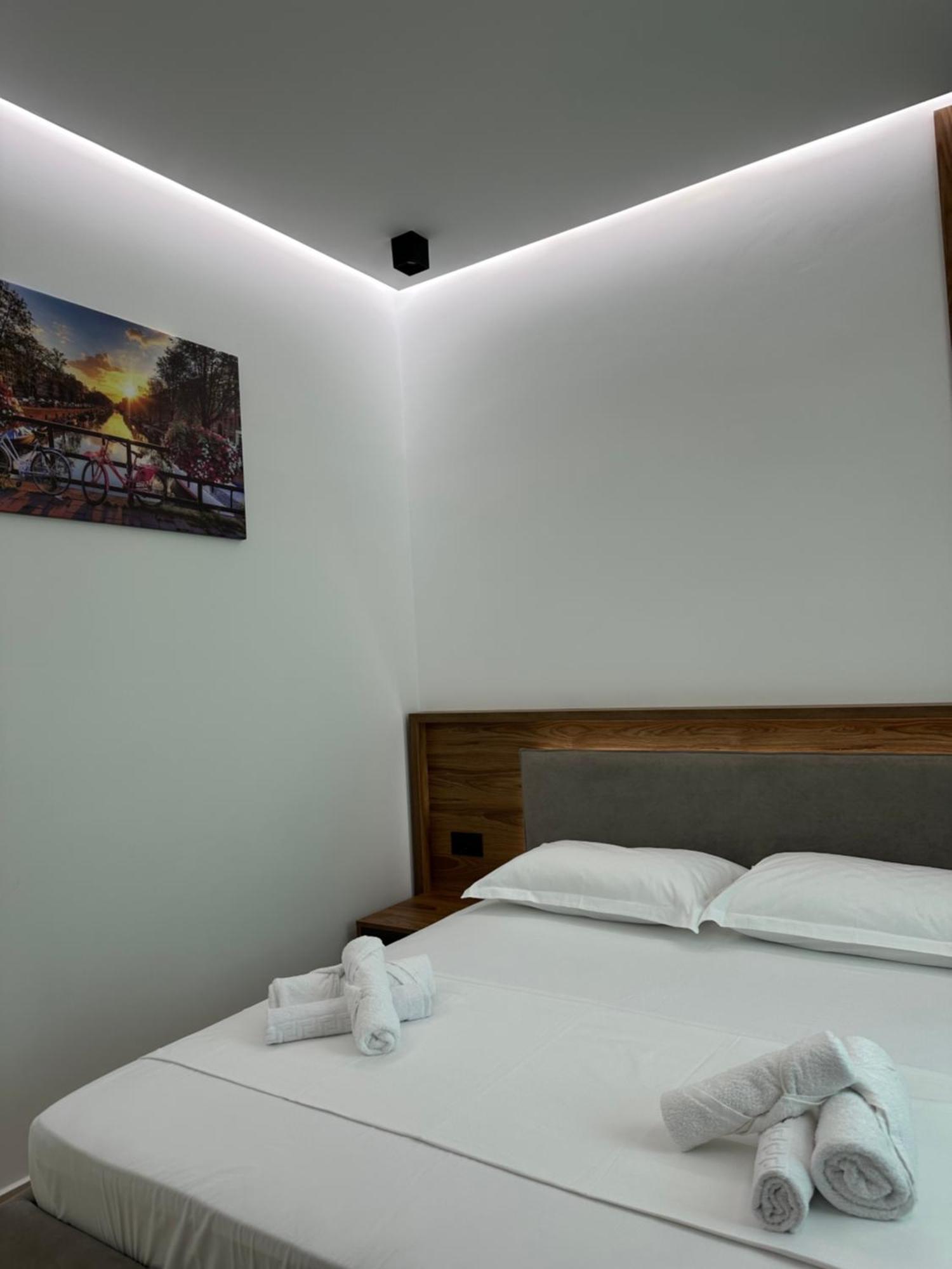 Gael Luxury Apartment Berat Bagian luar foto