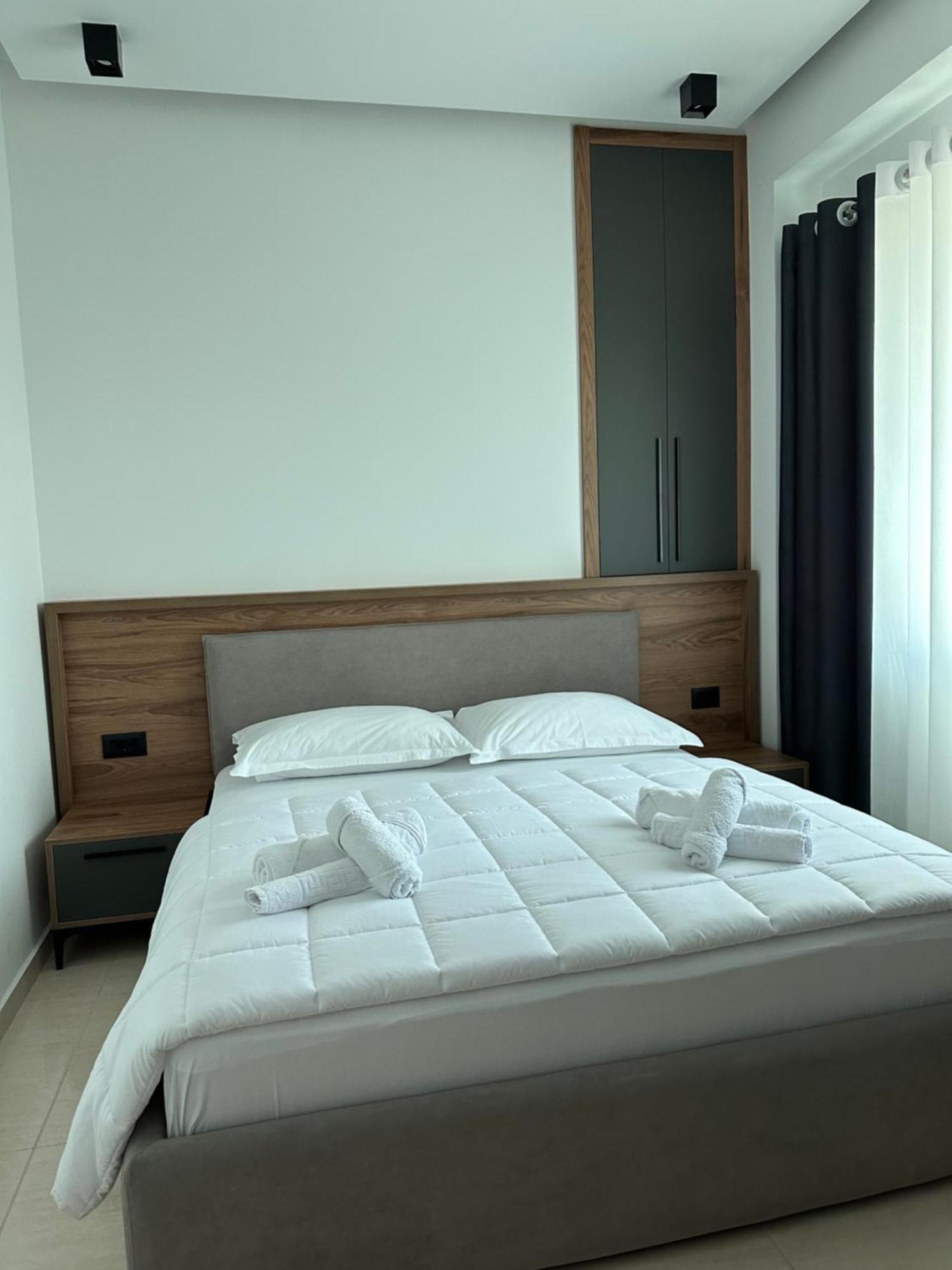 Gael Luxury Apartment Berat Bagian luar foto